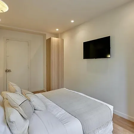 Center Of Beaubourg By Studioprestige Apartment